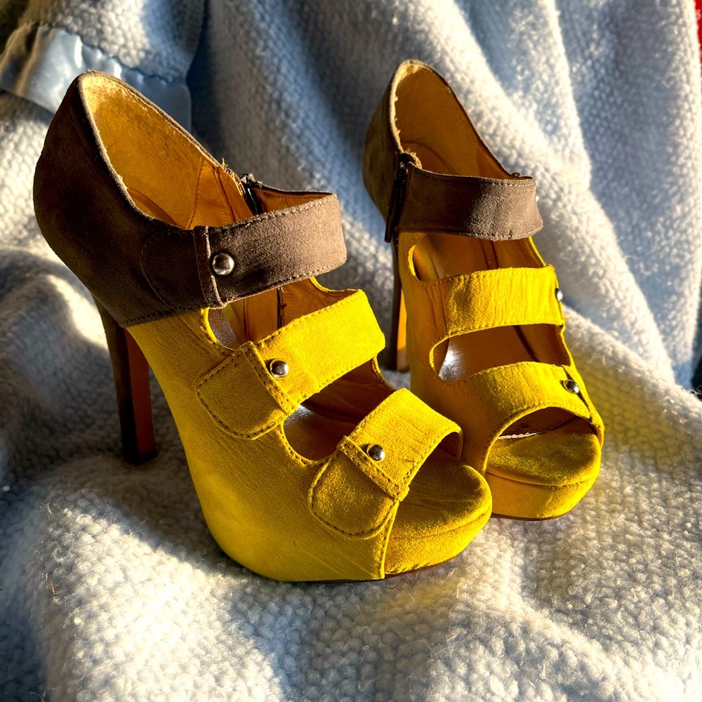 Charlotte Russe Yellow and Brown Strappy Platform Heels